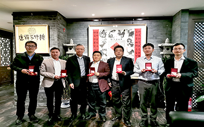 以?shī)^斗之心 筑成功之路